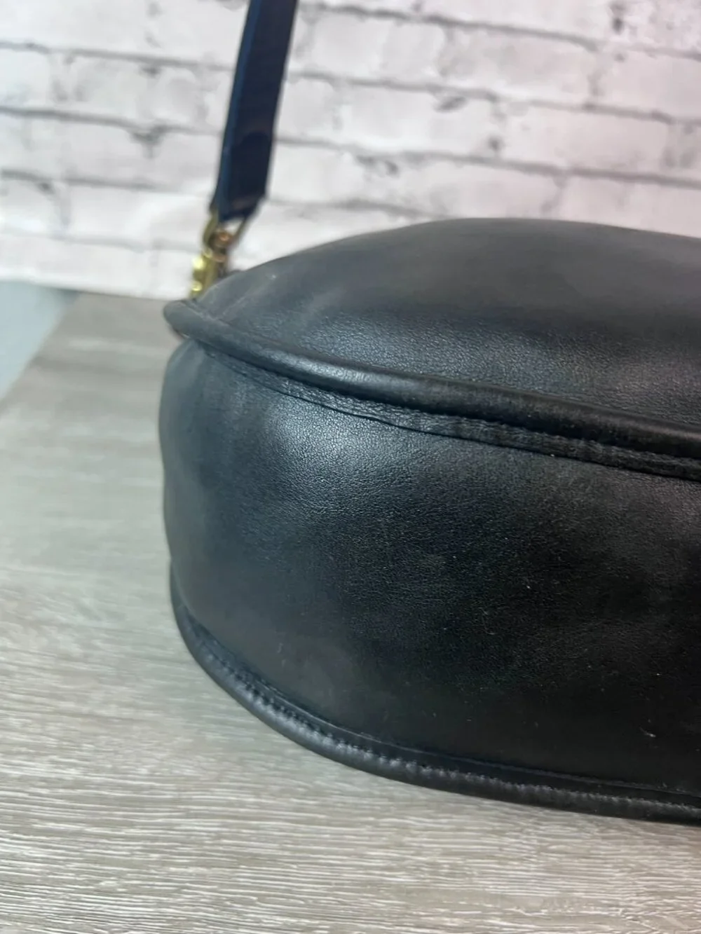 Vintage Coach Swinger Large 4040 Shoulder Bag Black